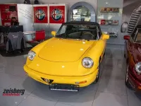 Gebraucht Alfa Romeo Spider 120 PS (88 kW) 1992 Gelb Cabrio
