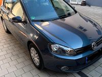 Gebraucht VW Golf VI 122 PS (89 kW) 2011 Blau Kleinwagen