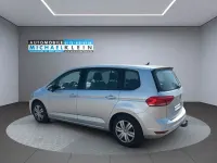 Gebraucht VW Touran Trendline 110 PS (80 kW) 2016 Silber Van / Kleinbus