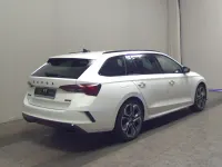 Gebraucht Skoda Octavia RS 200 PS (147 kW) 2023 Weiss Kombi
