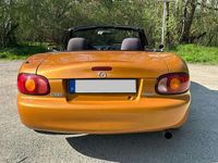 Second-hand Mazda MX5 110 CP (80 kW) 1998 Portocaliu Cabrio
