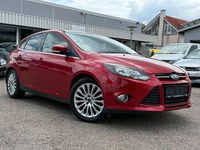 Gebraucht Ford Focus Titanium 163 PS (119 kW) 2011 Rot Limousine