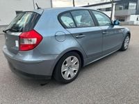 Gebraucht BMW 118 122 PS (89 kW) 2006 Blau Kleinwagen