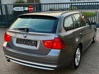 Gebraucht BMW 318 143 PS (105 kW) 2012 Grau Kombi