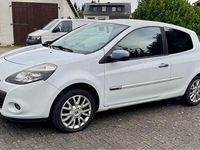 Gebraucht Renault Clio II 101 PS (74 kW) 2009 Weiß Limousine