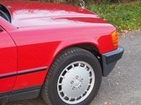Gebraucht Mercedes 190 122 PS (89 kW) 1985 Rot Limousine