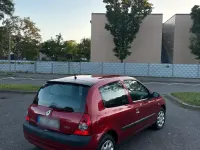 Gebraucht Renault Clio 60 PS (44 kW) 2004 Rot Kleinwagen