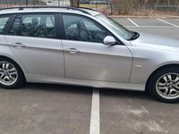 Gebraucht BMW 320 163 PS (119 kW) 2007 Silber Kombi