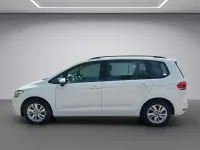 Gebraucht VW Touran Comfortline 150 PS (110 kW) 2022 Pure white Van / Kleinbus