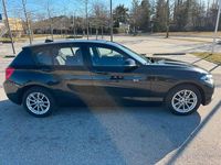 Gebraucht BMW 118 Advantage 150 PS (110 kW) 2018 Schwarz Kleinwagen