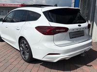 Gebraucht Ford Focus ST-Line X 155 PS (114 kW) 2022 Frost weiß Kombi