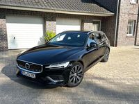 Gebraucht Volvo V60 455 PS (334 kW) 2022 Schwarz Kombi