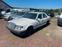 Gebraucht Mercedes E260 161 PS (118 kW) 1987 Weiß Limousine