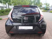 Gebraucht Toyota Aygo 69 PS (50 kW) 2018 Schwarz Kleinwagen