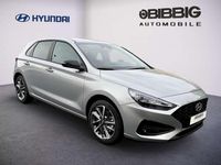 Gebraucht Hyundai i30 Advantage 101 PS (74 kW) 2024 Shimmering silver Limousine