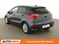 Gebraucht Kia Rio 84 PS (61 kW) 2016 Grau Kleinwagen