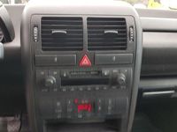 Usata Audi A2 75 CV (55 kW) 2004 Argento Utilitaria