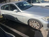 Gebraucht BMW 320 177 PS (130 kW) 2008 Schwarz Kombi