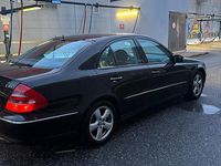 Gebraucht Mercedes E320 Avantgarde 204 PS (150 kW) 2003 Schwarz Limousine
