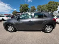 Gebraucht Toyota Auris Basis 101 PS (74 kW) 2010 Grau Kleinwagen