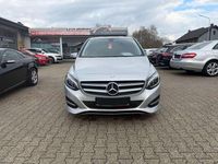 Gebraucht Mercedes B200 156 PS (114 kW) 2015 Silber Van / Kleinbus