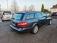 Gebraucht Mercedes E200 184 PS (135 kW) 2011 Grau Kombi