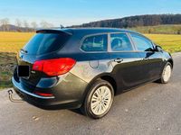 Gebraucht Opel Astra Edition 131 PS (96 kW) 2012 Schwarz Kombi
