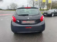 Gebraucht Peugeot 208 68 PS (50 kW) 2015 Lack grau hurricane/deckende Kleinwagen