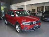 Gebraucht VW Tiguan Allspace Highline 150 PS (110 kW) 2020 Rot metallic SUV