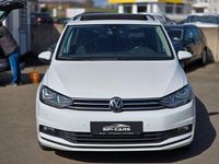 Gebraucht VW Touran 150 PS (110 kW) 2022 Weiß Van / Kleinbus