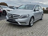 Gebraucht Mercedes B180 122 PS (89 kW) 2012 Silber Van / Kleinbus