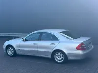 Gebraucht Mercedes E240 Classic 177 PS (130 kW) 2004 Limousine