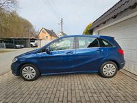 Gebraucht Mercedes B180 109 PS (80 kW) 2012 Blau Van / Kleinbus