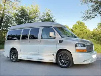 Gebraucht GMC Savana 314 PS (230 kW) 2012 Beige Van / Kleinbus