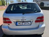 Używany Mercedes B170 116 KM (85 kW) 2005 Srebrny Minivan