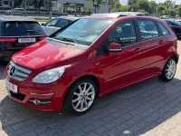 Gebraucht Mercedes B200 136 PS (100 kW) 2010 Rot Van / Kleinbus