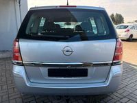 Gebraucht Opel Zafira Cosmo 140 PS (102 kW) 2007 Silber Van / Kleinbus