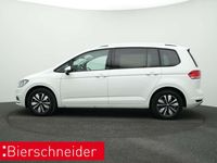 Gebraucht VW Touran Move 150 PS (110 kW) 2024 Weiss Van / Kleinbus
