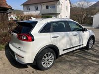Gebraucht Kia Niro Vision 105 PS (77 kW) 2016 Weiß SUV