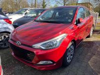 Gebraucht Hyundai i20 Trend 120 PS (88 kW) 2017 Red passion / mic Kleinwagen