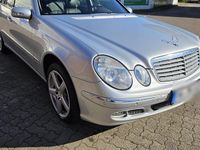 Gebraucht Mercedes E200 163 PS (119 kW) 2005 Silber Limousine