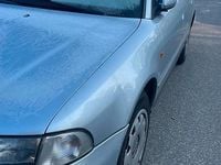 Gebraucht Audi A4 102 PS (75 kW) 1997 Silber Limousine