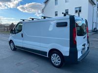 Gebraucht Opel Vivaro 115 PS (84 kW) 2012 Weiß Van / Kleinbus