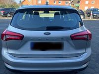 Gebraucht Ford Focus Cool & Connect 101 PS (74 kW) 2020 Grau Kombi