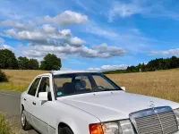 Gebraucht Mercedes E200 136 PS (100 kW) 1992 Weiß Limousine