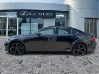 Gebraucht Lexus IS300h Sport Line 223 PS (164 kW) 2018 Graphite black Limousine