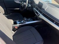 Gebraucht Audi A4 Basis 150 PS (110 kW) 2018 Schwarz Kombi
