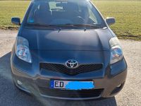 Gebraucht Toyota Yaris 99 PS (72 kW) 2011 Grau Kleinwagen