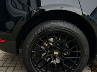 Second-hand Porsche Macan 252 CP (185 kW) 2018 Negru SUV