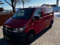 Gebraucht VW Transporter 102 PS (75 kW) 2018 Rot Van